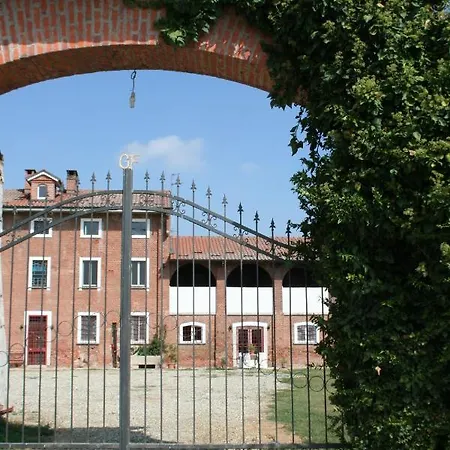 Cascina Rossa 21 Bed & Breakfast Stroppiana